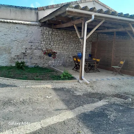 Logis Du Chene Ferre Nyaraló